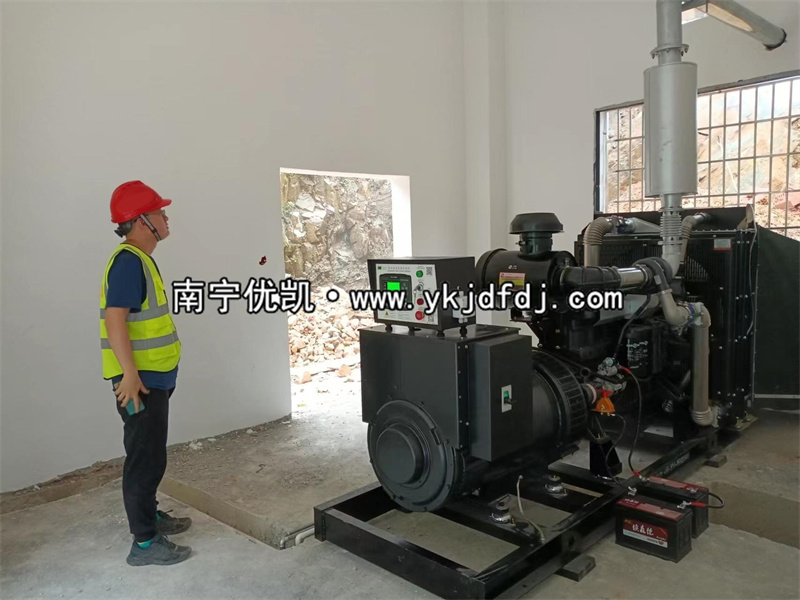 2022年5月6日，250KW上柴發(fā)電機(jī)組交付廣西某建筑工程隊(duì)使用