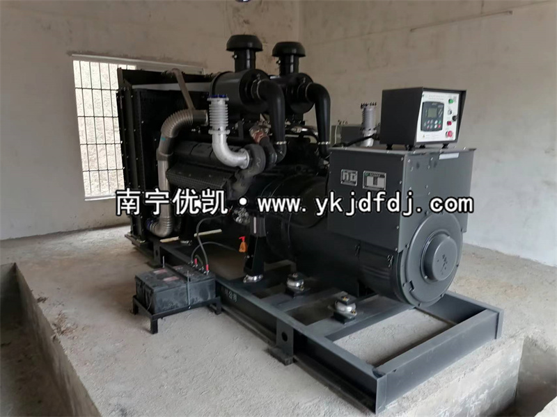 2022年12月8日，500KW上柴發(fā)電機組發(fā)貨防城港