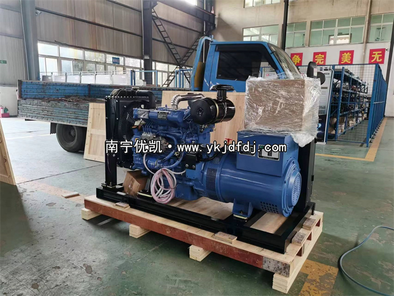 2023年10月27日，50kw華天柴油發(fā)電機(jī)組一體式ATS柜出口越南