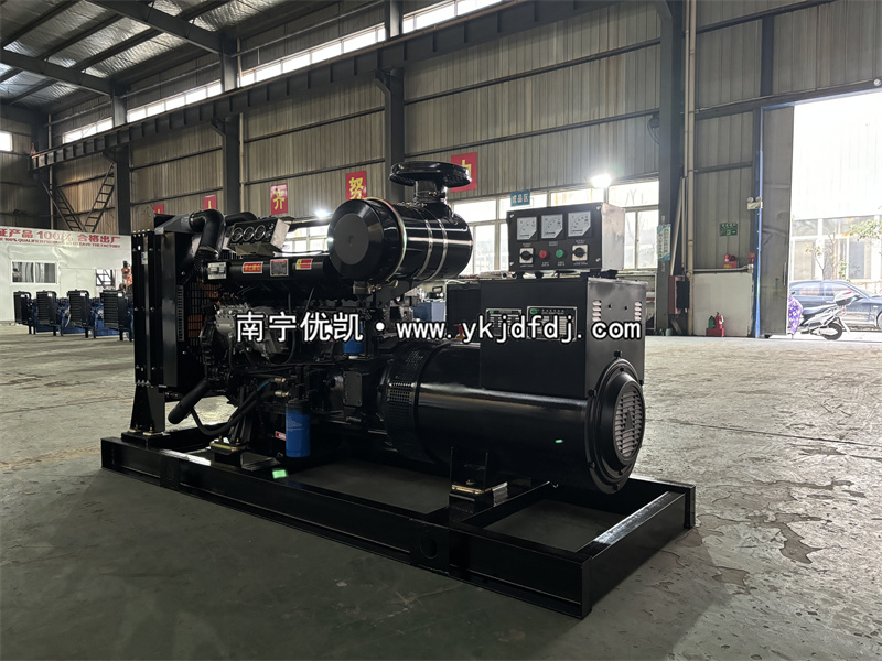 2025年3月13日，120kw濰坊雷納柴油發(fā)電機(jī)組裝車發(fā)貨
