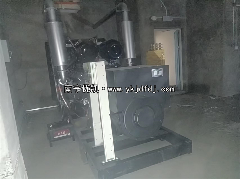 2024年3月25日，馬山高鐵站項(xiàng)目500kw凱普柴油發(fā)電機(jī)組安裝完成